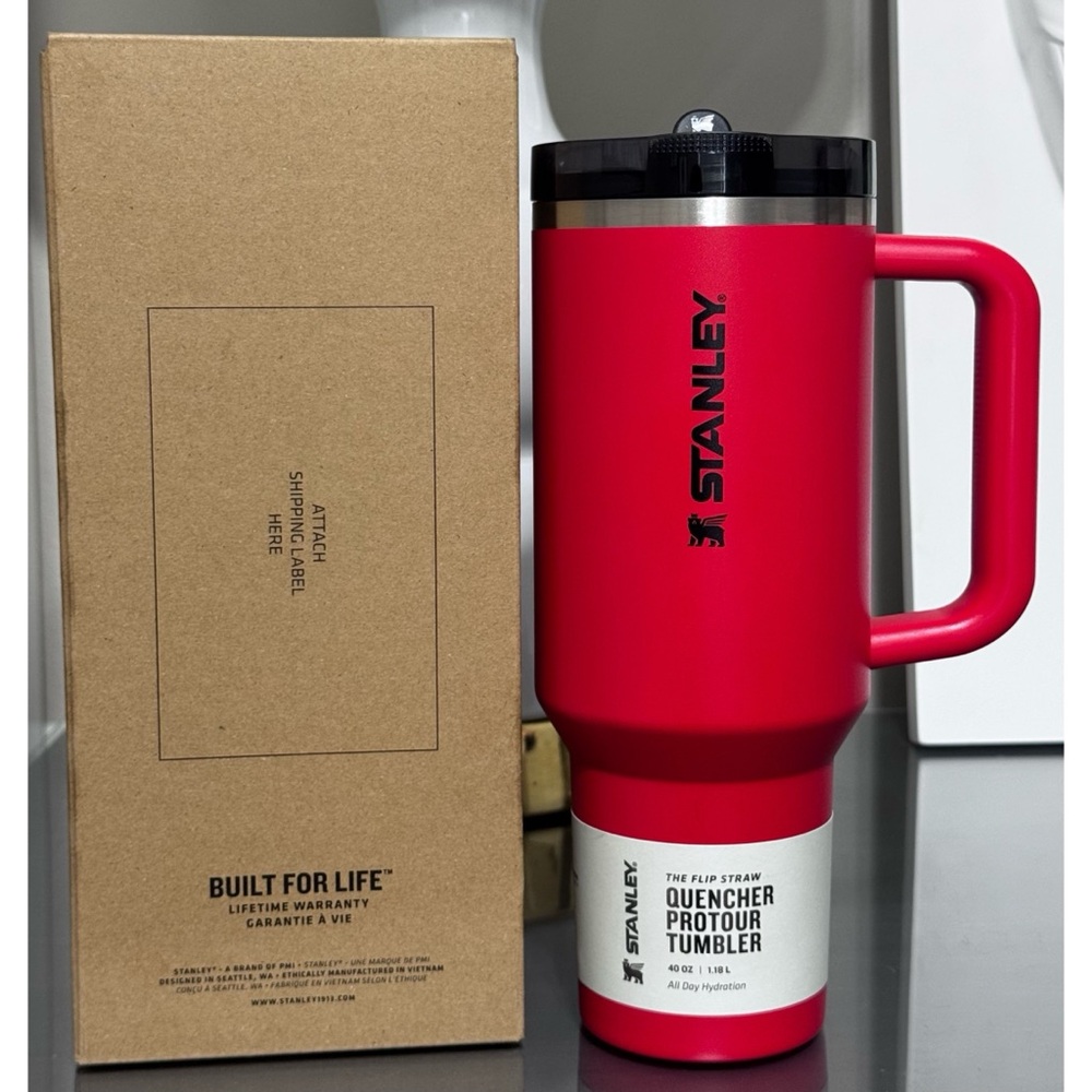 STANLEY QUENCHER PROTOUR FLIP STRAW TUMBLER, 40OZ- CHILI RED BLACK - Picture 2 of 6